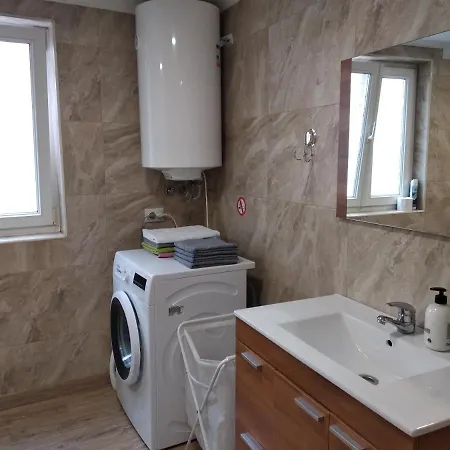 Apartman Piso Centrico En *