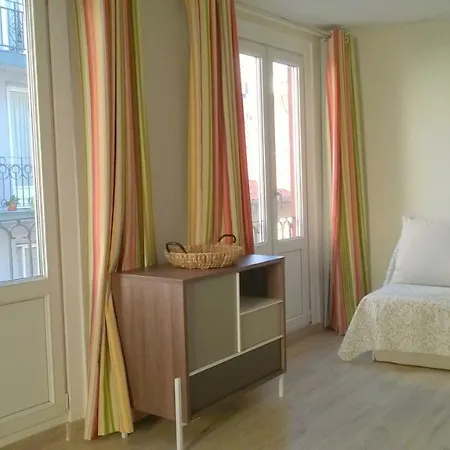 Piso Centrico En Apartamento